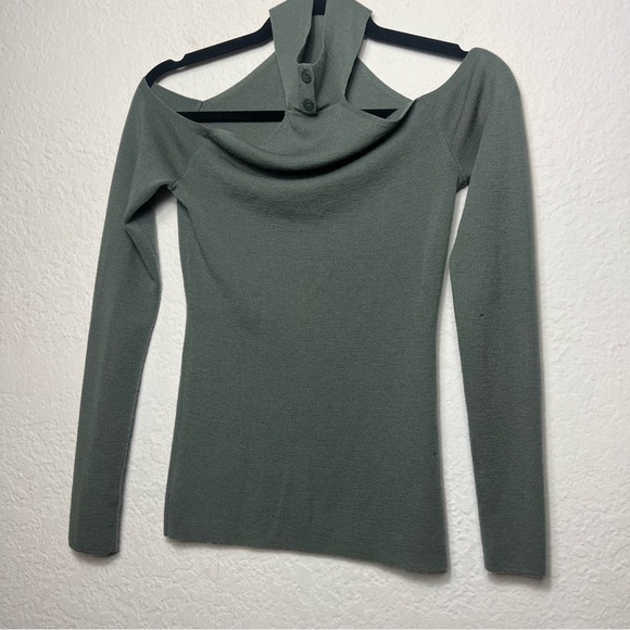 Theory Mock-Neck Crossover Long-Sleeve Sweater - Picture 4 of 7
